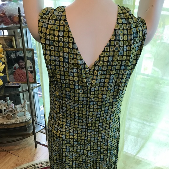 Dress - Picture 3 of 5